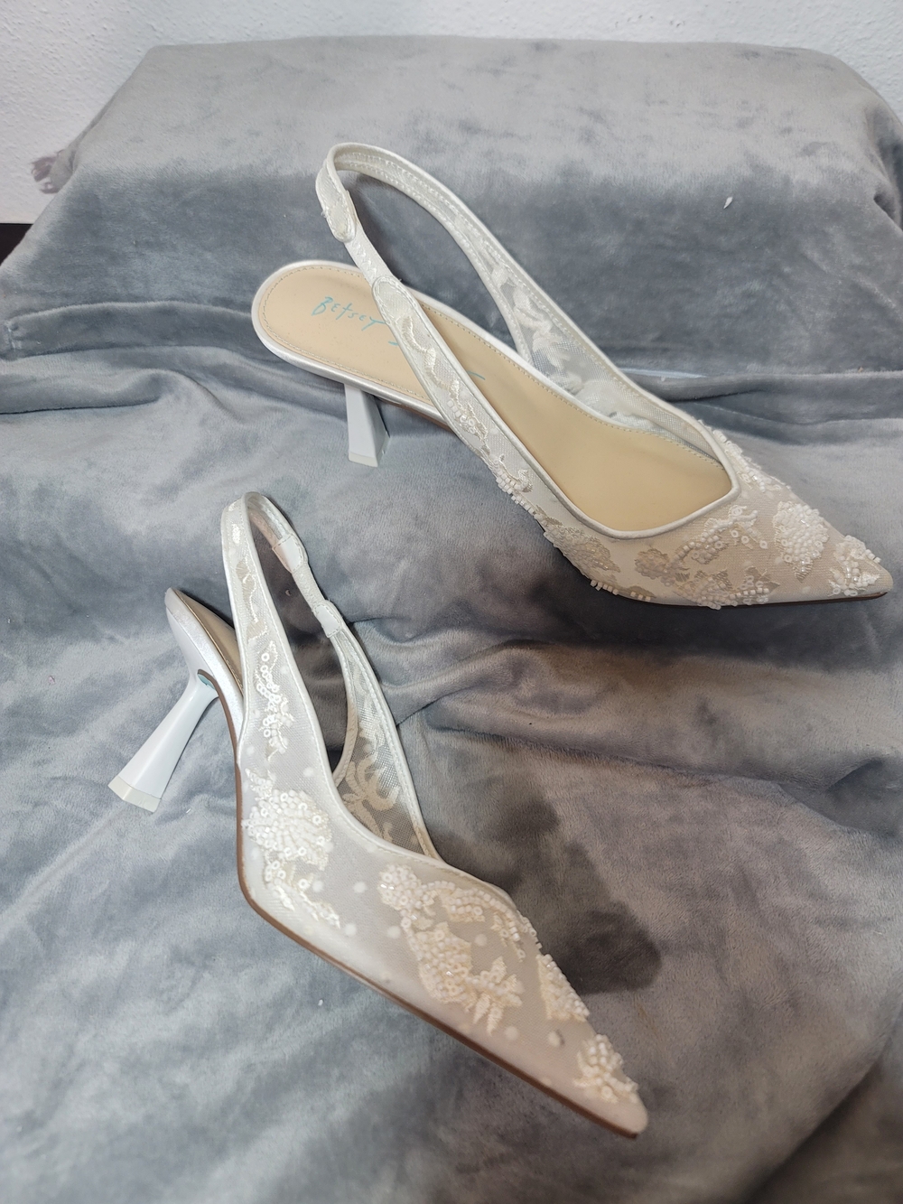 Betsey Johnson White Beaded Lace Slingback Heels 8.5
